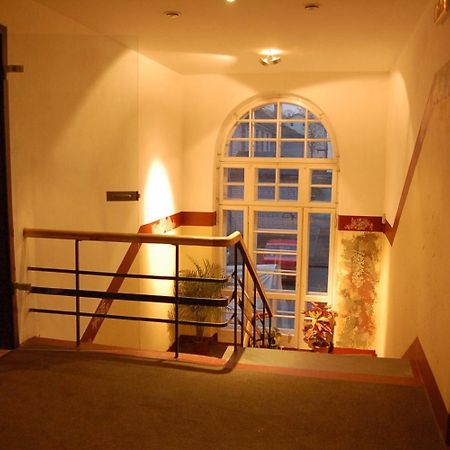 Cafe Hotel Rudzons Madona Exterior photo